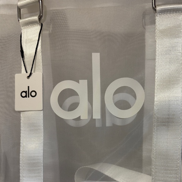 NWT ALO YOGA White Sheer Duffle Sport Travel Large Bag - Picture 4 of 9